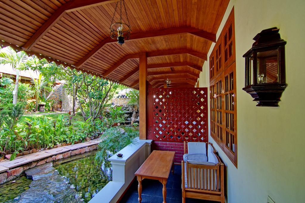 The Hotel By The Red Canal Mandalay Exterior photo