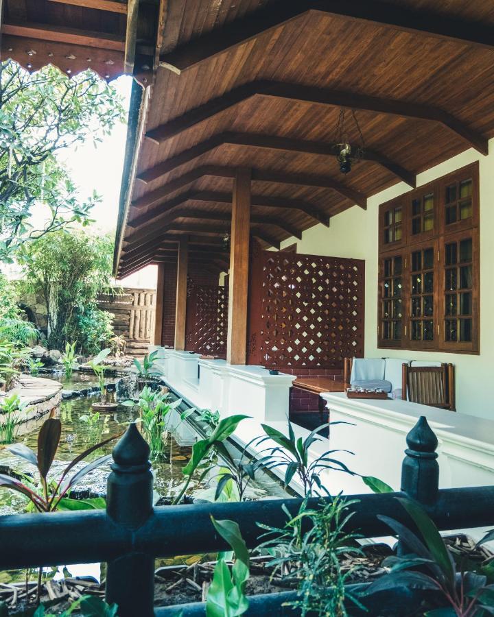 The Hotel By The Red Canal Mandalay Exterior photo